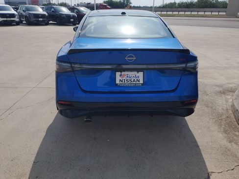 New 2026 Nissan Sentra SR w/ SR Premium Package FWD image 5