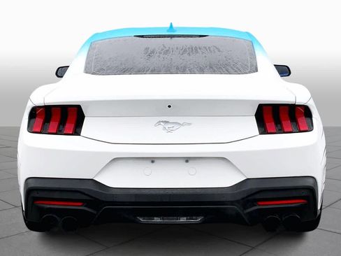 Used 2024 Ford Mustang Coupe image 5