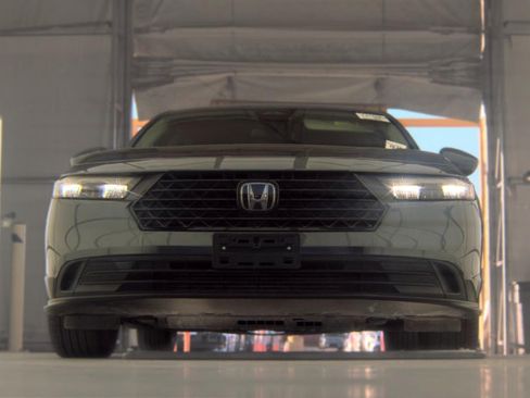 Used 2023 Honda Accord LX image 2