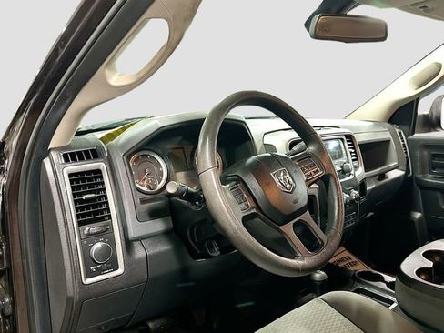 Used 2016 RAM 2500 Tradesman w/ Chrome Appearance Group image 10