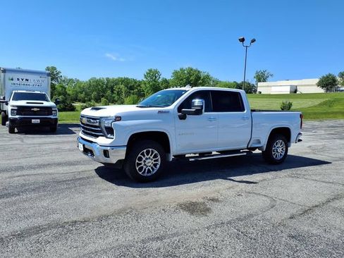 Used 2025 Chevrolet Silverado 2500 LTZ w/ LTZ Premium Package AWD/4WD image 43