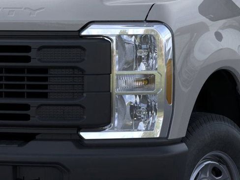 New 2026 Ford F250 XL image 18