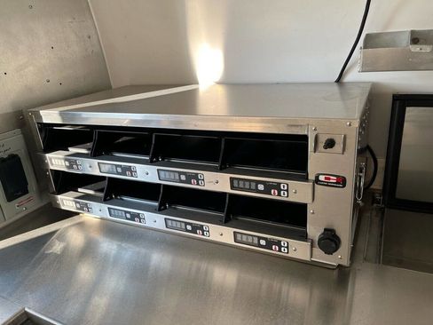 Used 2022 Mercedes-Benz Sprinter 4500 image 31