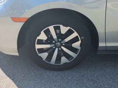 Used 2025 Honda Odyssey EX-L image 11