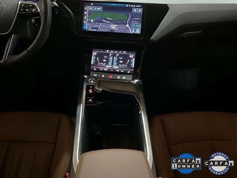 Used 2024 Audi Q8 e-tron Premium image 13