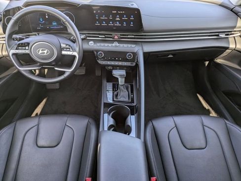 Certified 2024 Hyundai Elantra Limited image 14