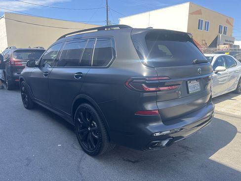 Used 2026 BMW X7 xDrive40i w/ M Sport Package AWD/4WD image 3