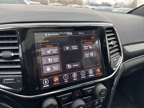 Used 2020 Jeep Grand Cherokee Trailhawk w/ Trailhawk Luxury Group image 17