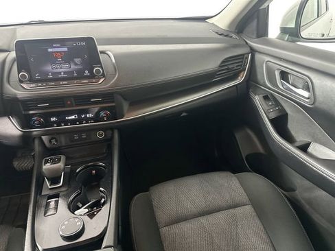 Used 2025 Nissan Rogue SV AWD/4WD image 24