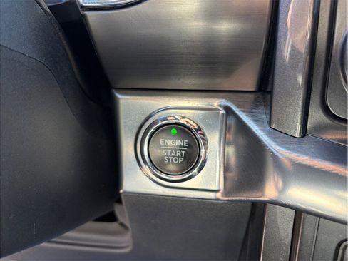 Used 2021 Ford F150 Lariat w/ Equipment Group 502A High image 31