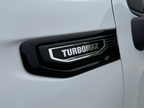 Used 2024 GMC Sierra 1500 Elevation image 36