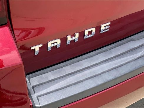 Used 2019 Chevrolet Tahoe LT w/ Luxury Package RWD image 10