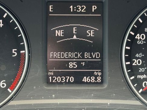 Used 2013 Volkswagen Passat TDI SEL Premium image 18