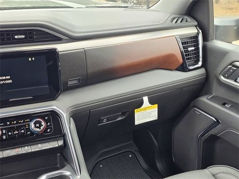 New 2026 GMC Sierra 2500 Denali w/ Denali Reserve Package image 16