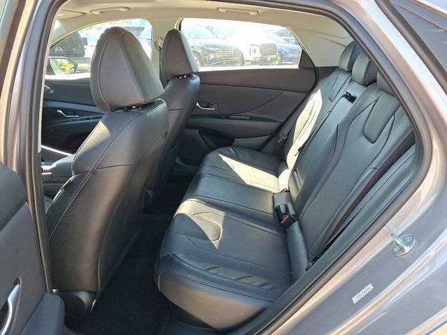 Certified 2023 Hyundai Elantra Limited FWD image 10