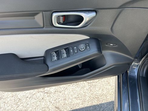 Used 2023 Honda Civic LX image 14