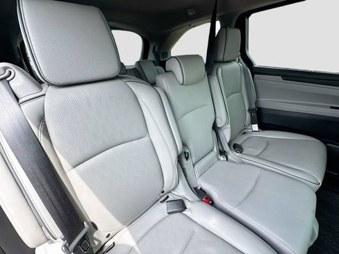 Certified 2024 Honda Odyssey Elite image 35