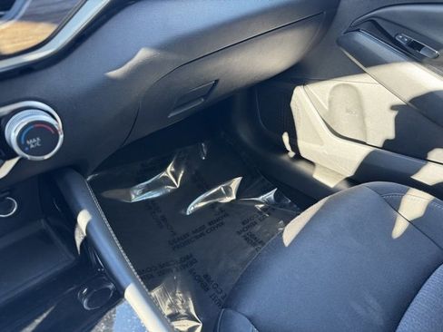 Used 2023 Nissan Altima 2.5 SV image 18