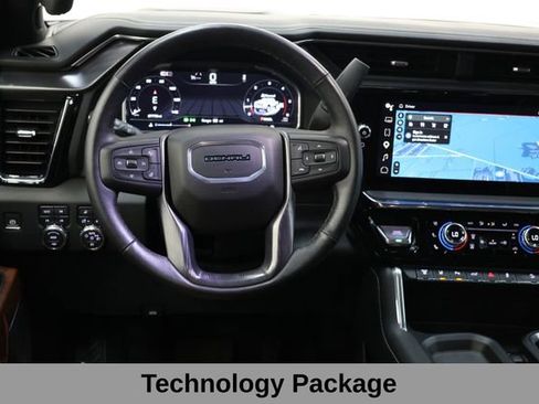 Used 2024 GMC Sierra 3500 Denali Ultimate AWD/4WD image 11