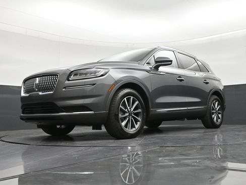 Used 2022 Lincoln Nautilus FWD image 20