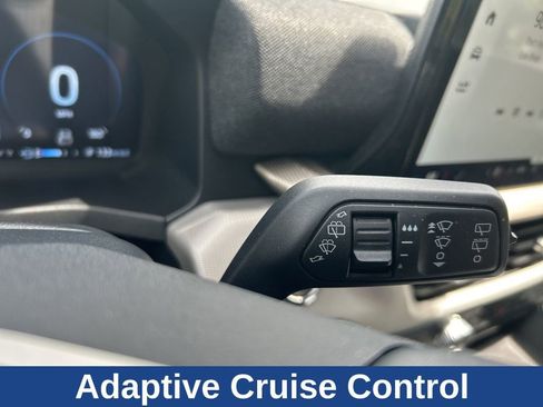 Used 2025 Ford Explorer Active AWD/4WD image 14
