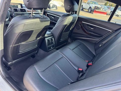Used 2018 BMW 330i xDrive 330i xDrive Sedan w/ Convenience Package AWD/4WD image 21