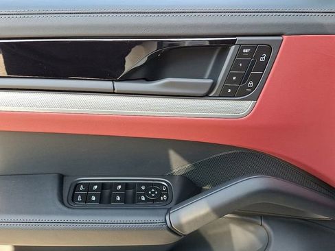 New 2026 Porsche Cayenne image 14