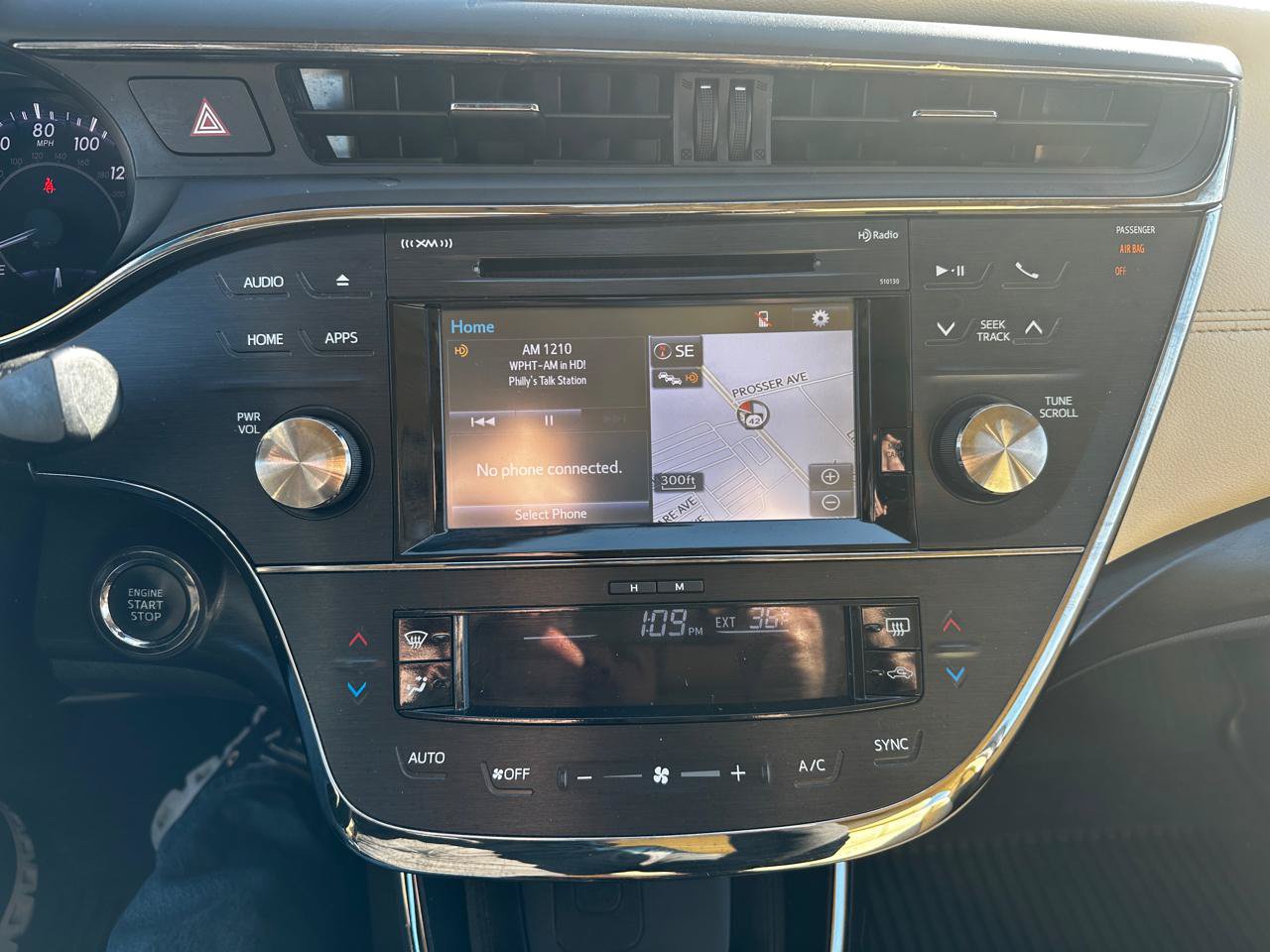 Used 2018 Toyota Avalon XLE Premium w/ All Weather Liner Package FWD image 12