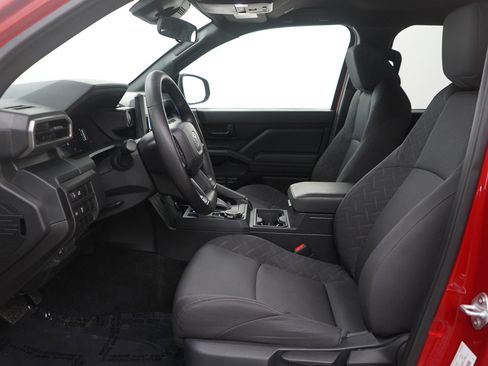 Used 2025 Toyota Tacoma SR image 15