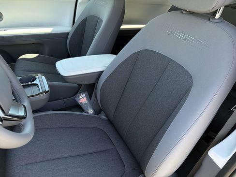 New 2026 Hyundai Ioniq 5 SE AWD/4WD image 19