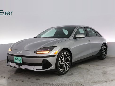 Used 2023 Hyundai Ioniq 6 Limited image 2