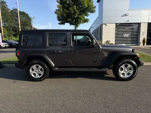 Used 2022 Jeep Wrangler Unlimited Sport AWD/4WD image 9