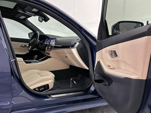 Used 2019 BMW 330i xDrive Sedan w/ Convenience Package AWD/4WD image 24