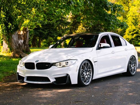 Used 2017 BMW M3 RWD image 8