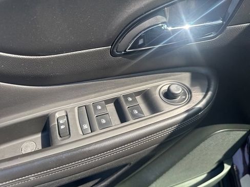 Used 2017 Buick Encore Essence FWD image 12