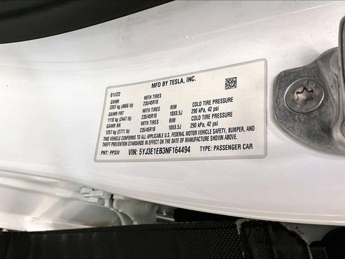Used 2022 Tesla Model 3 Long Range AWD/4WD image 32
