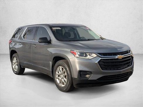 Used 2018 Chevrolet Traverse LS image 3