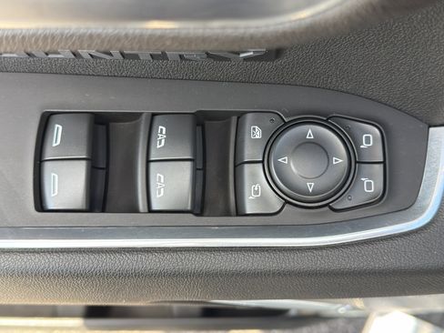 Used 2025 Chevrolet Silverado 1500 High Country w/ High Country Premium Package AWD/4WD image 14