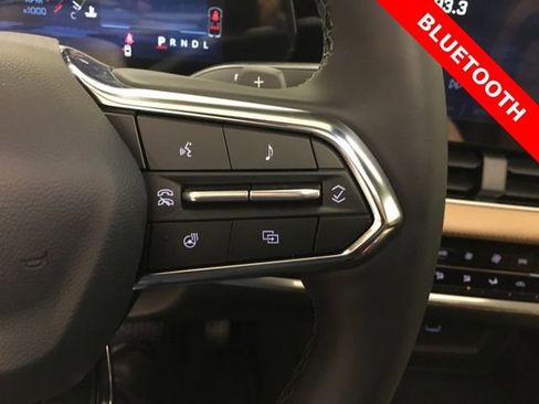 New 2026 Chevrolet Equinox ACTIV w/ Convenience Package III AWD/4WD image 28