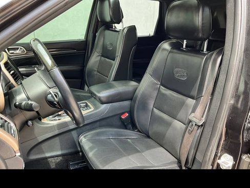 Used 2016 Jeep Grand Cherokee Overland AWD/4WD image 9