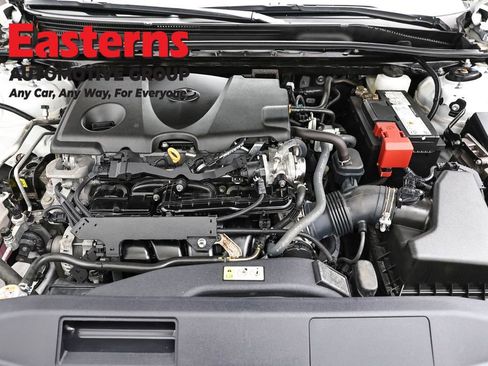 Used 2023 Toyota Camry SE image 7