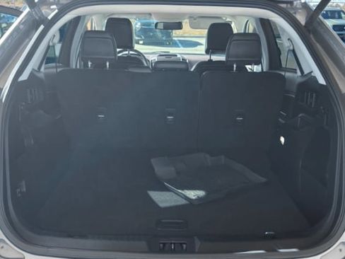 Used 2020 Ford Edge SEL w/ Convenience Package image 9