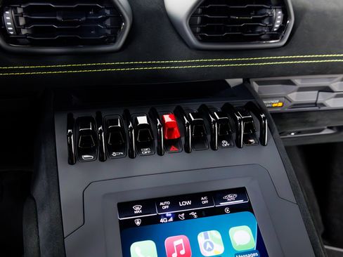 Used 2022 Lamborghini Huracan STO image 27