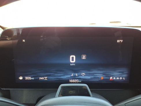 Used 2025 Chevrolet Traverse RS w/ LPO, Floor Liner Package AWD/4WD image 25