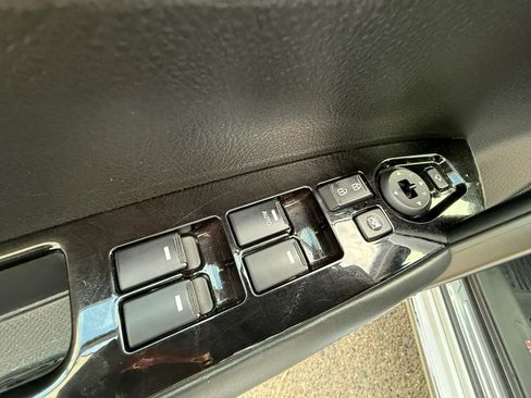 Used 2014 Kia Sorento SX Limited image 15