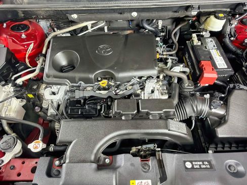 Used 2021 Toyota RAV4 LE FWD image 30