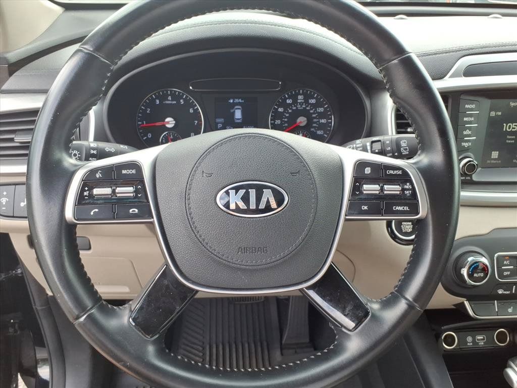 Used 2020 Kia Sorento S FWD image 19
