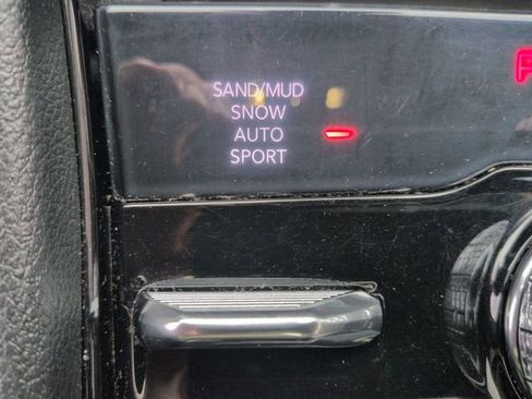 Used 2021 Jeep Grand Cherokee L Limited image 36