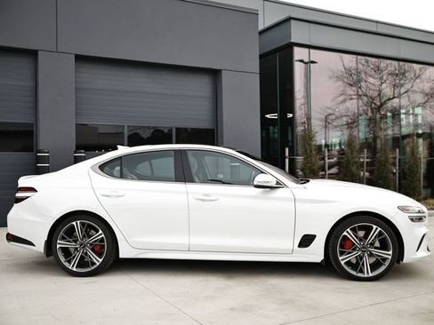 Used 2025 Genesis G70 3.3T Advanced image 4