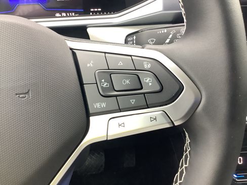 New 2026 Volkswagen Taos SE FWD image 25
